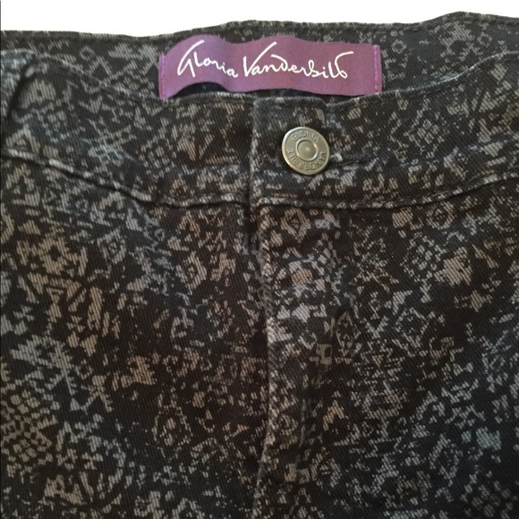 Gloria Vanderbilt Denim - Gloria Vanderbilt “Amanda” jean. Size 12